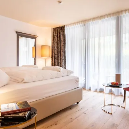 Historic Alte Goste Hotel Valdaora