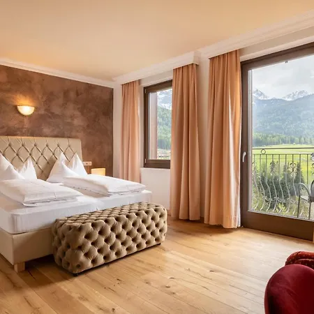 Historic Alte Goste Hotel Valdaora